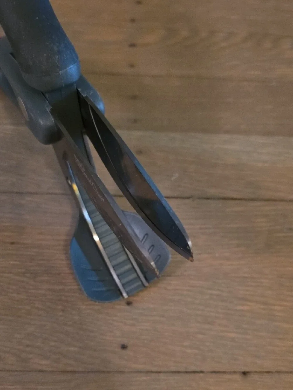 The Pampered Chef deliver mechanism secure
